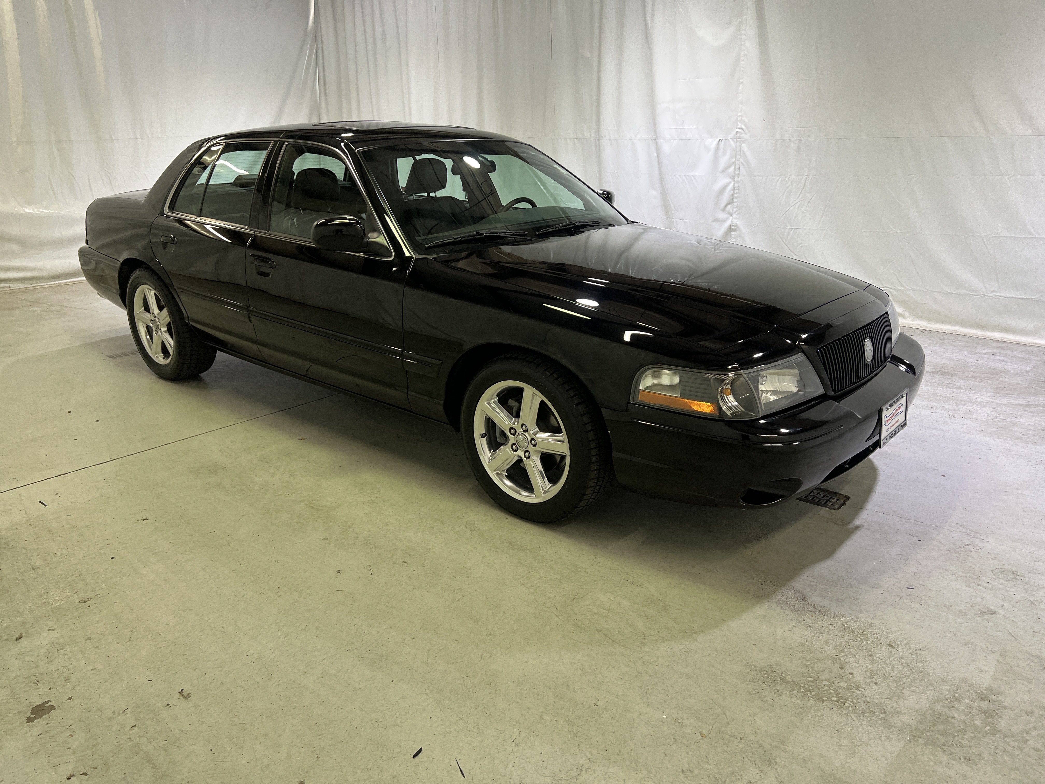 Used 2004 Mercury Marauder RWD image 2