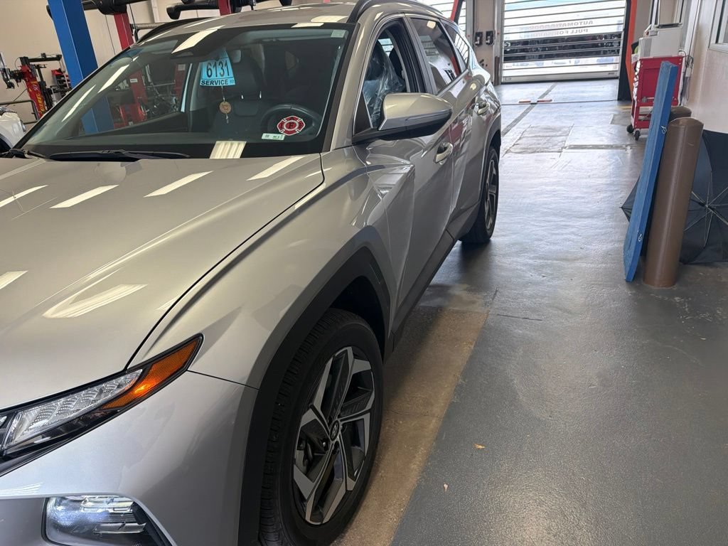 Used 2024 Hyundai Tucson SEL w/ Convenience Package AWD/4WD image 4