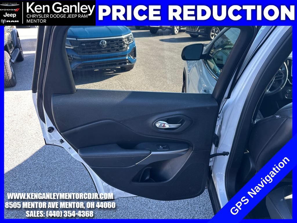 Used 2019 Jeep Cherokee Limited w/ Luxury Group AWD/4WD image 20