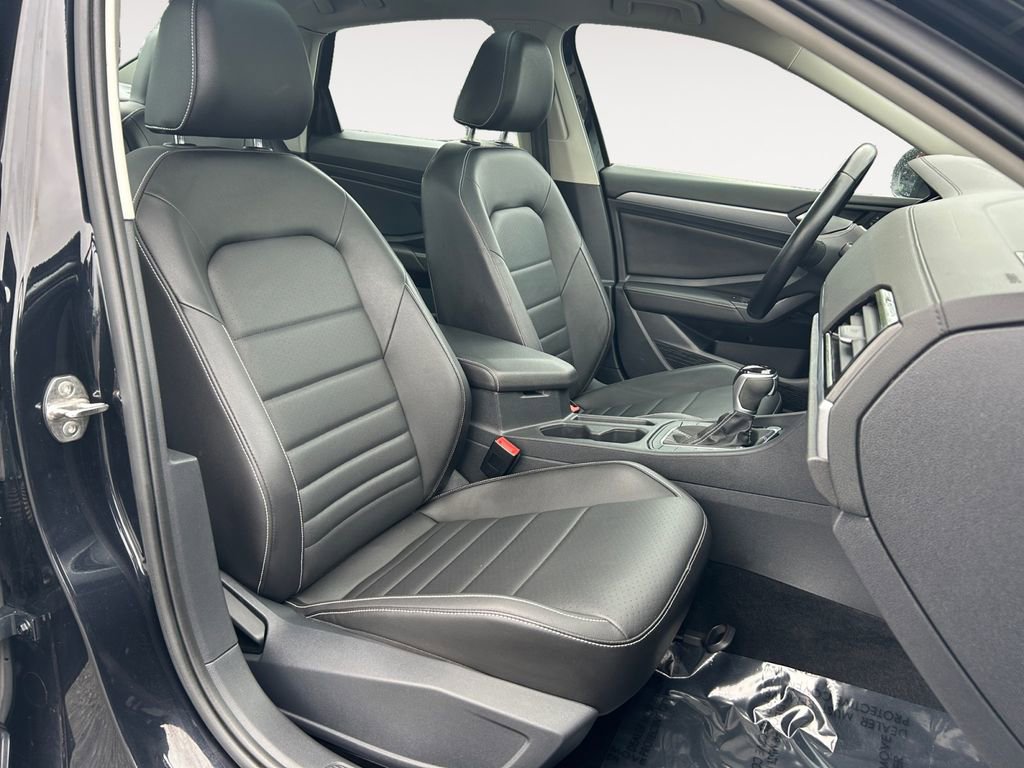 Used 2022 Volkswagen Jetta SE FWD image 24