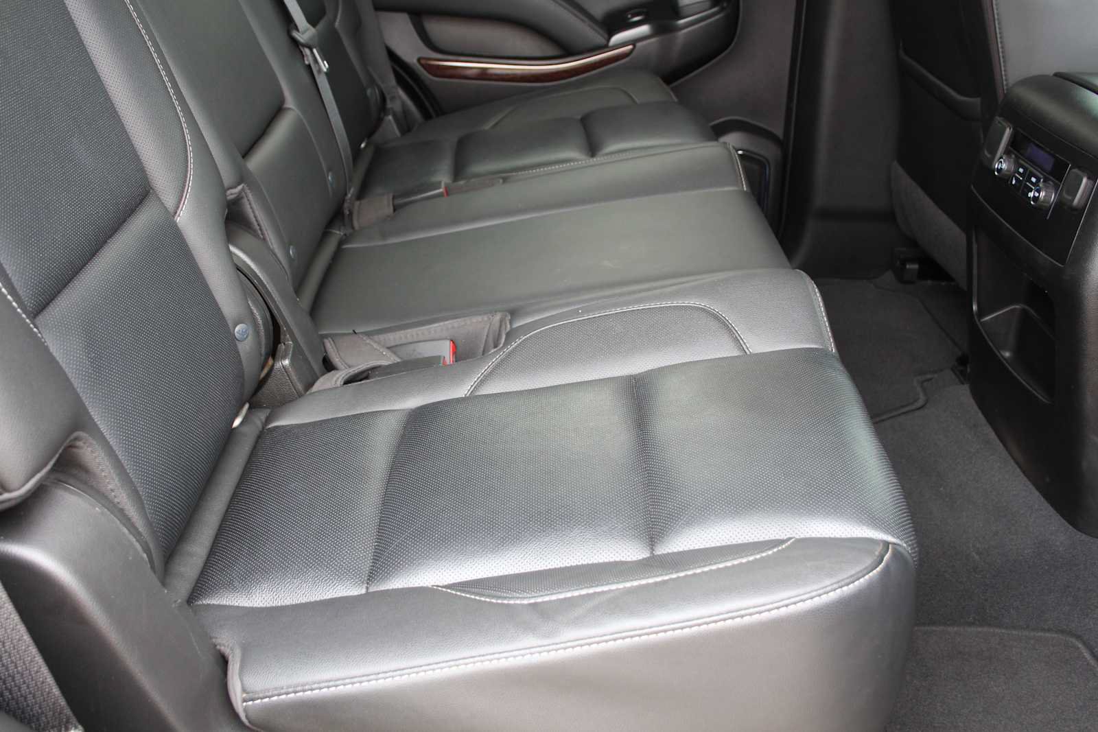 Used 2019 GMC Yukon SLT RWD image 21