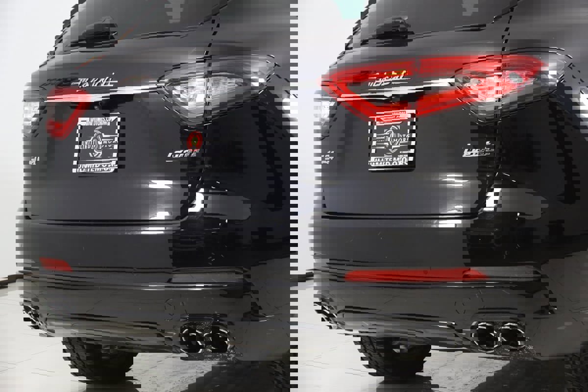 Used 2018 Maserati Levante S GranSport image 50