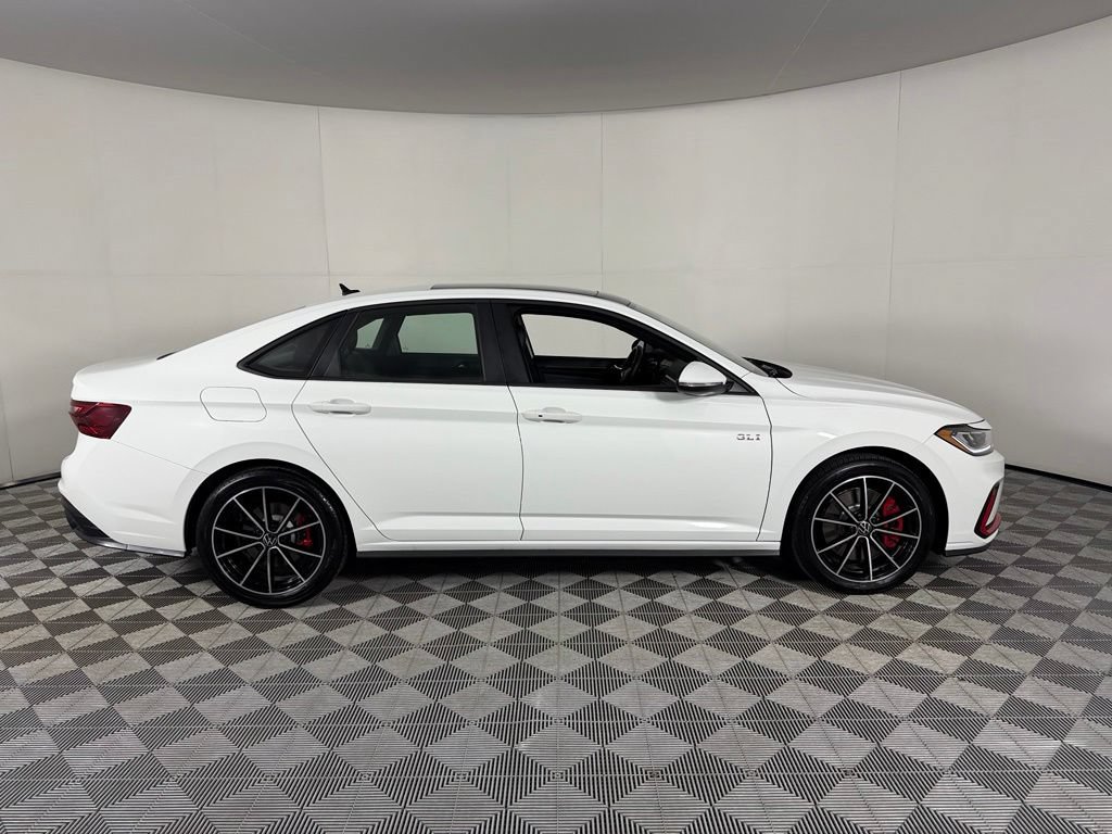 Used 2026 Volkswagen Jetta GLI Autobahn FWD image 6
