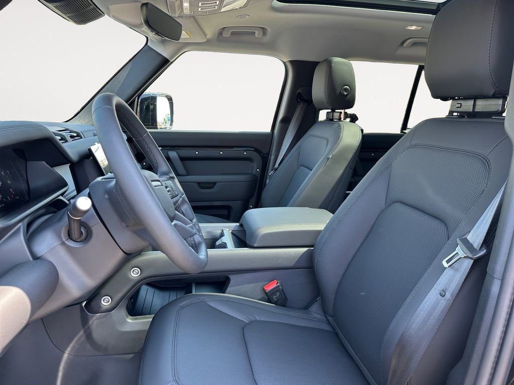 New 2026 Land Rover Defender 110 S AWD/4WD image 9