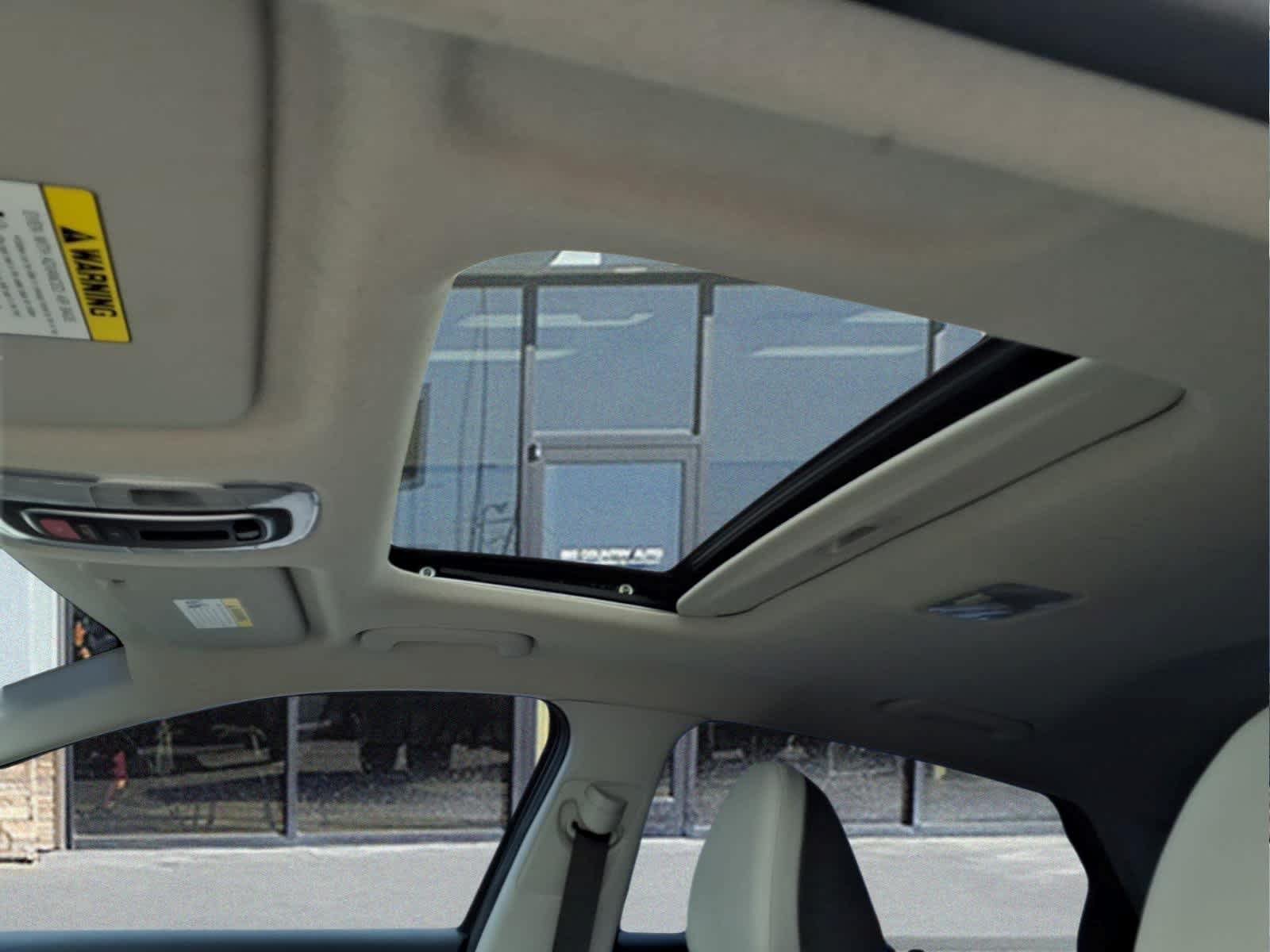 Used 2025 Hyundai Elantra Limited FWD image 16