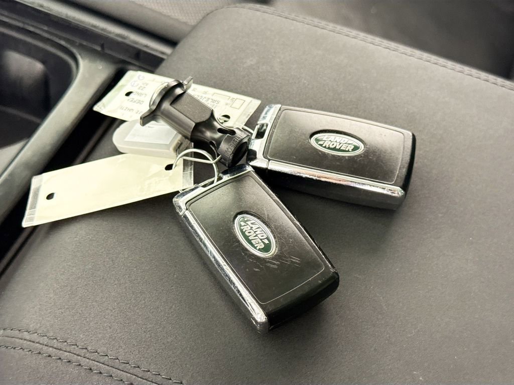 Used 2023 Land Rover Defender 110 S image 17
