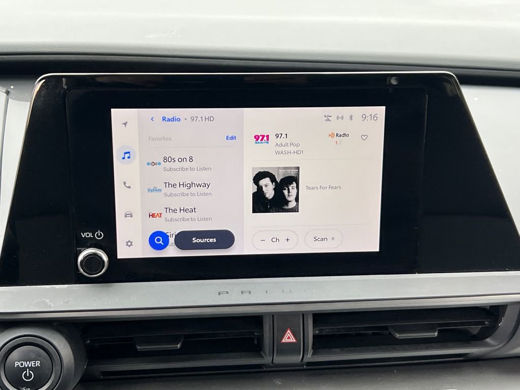 Used 2024 Toyota Prius LE image 18