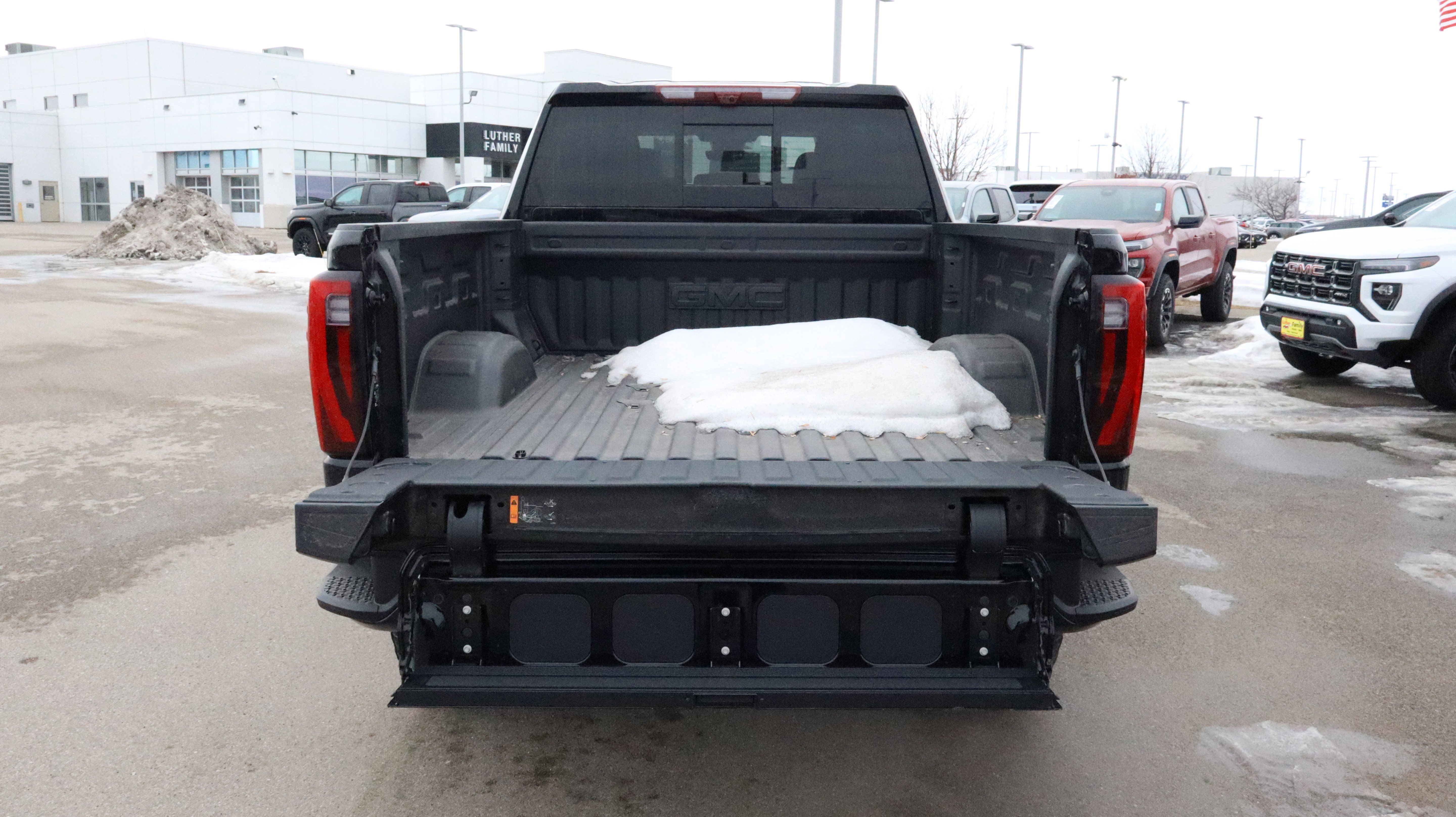 New 2026 GMC Sierra 2500 Denali w/ Denali Reserve Package image 16