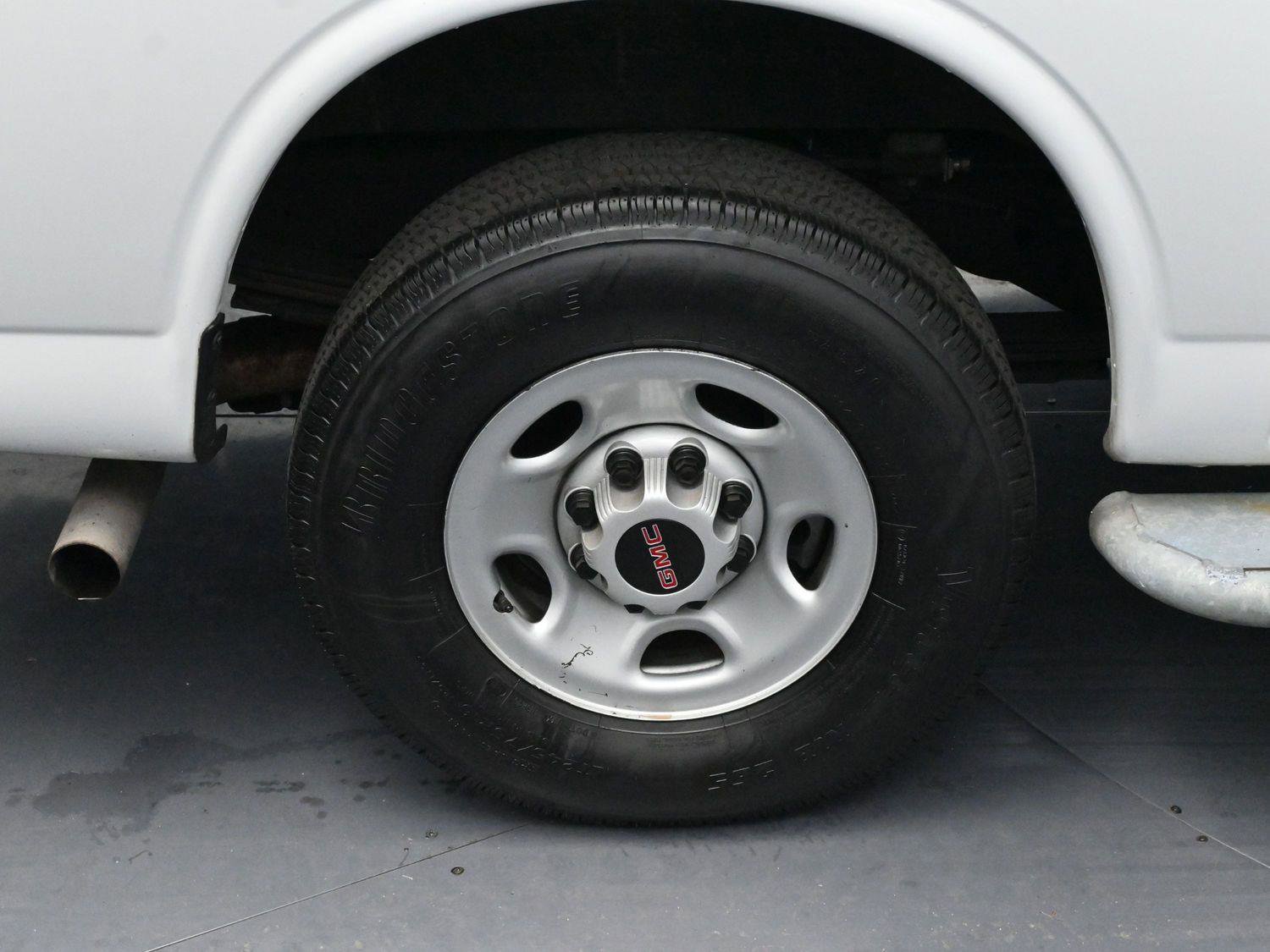 Used 2023 GMC Savana 2500 w/ Driver Convenience Package image 22