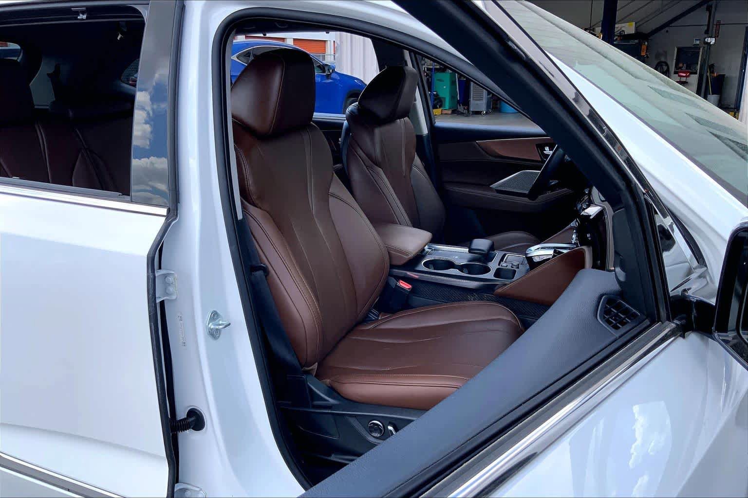 Certified 2023 Acura MDX FWD w/ Technology Package image 9