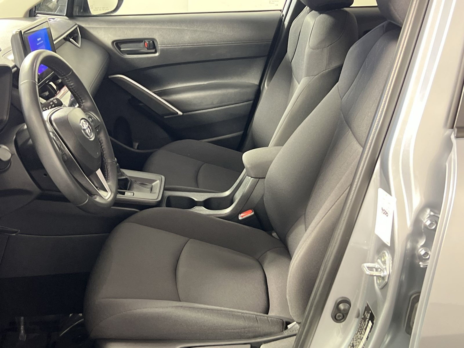 Used 2026 Toyota Corolla Cross LE FWD image 13