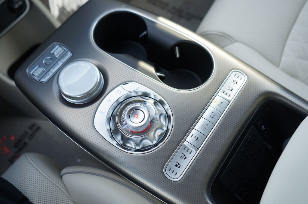 Used 2024 Genesis GV60 Performance image 25