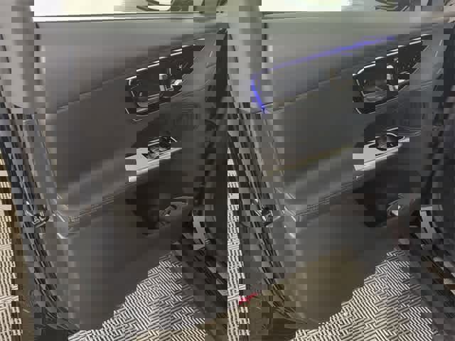 Used 2026 Mercedes-Benz GLC 300 4MATIC image 16