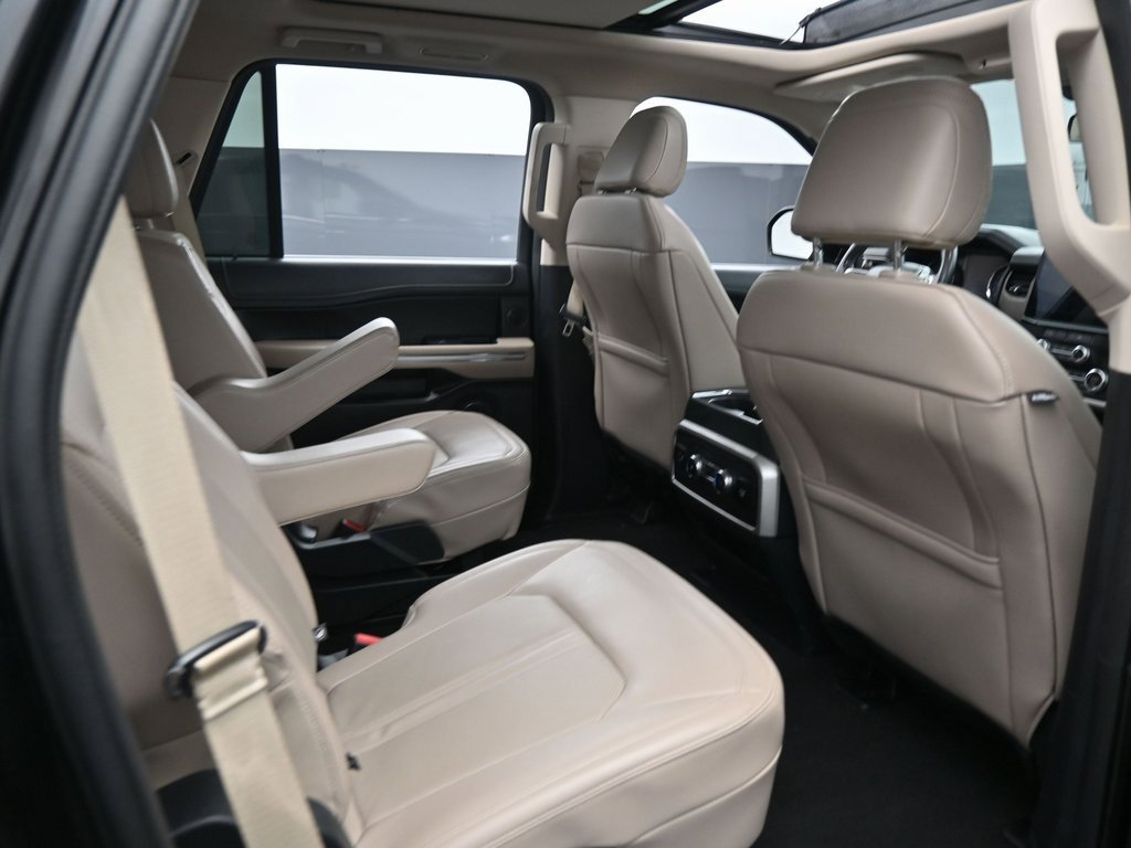 Used 2023 Ford Expedition Limited image 39