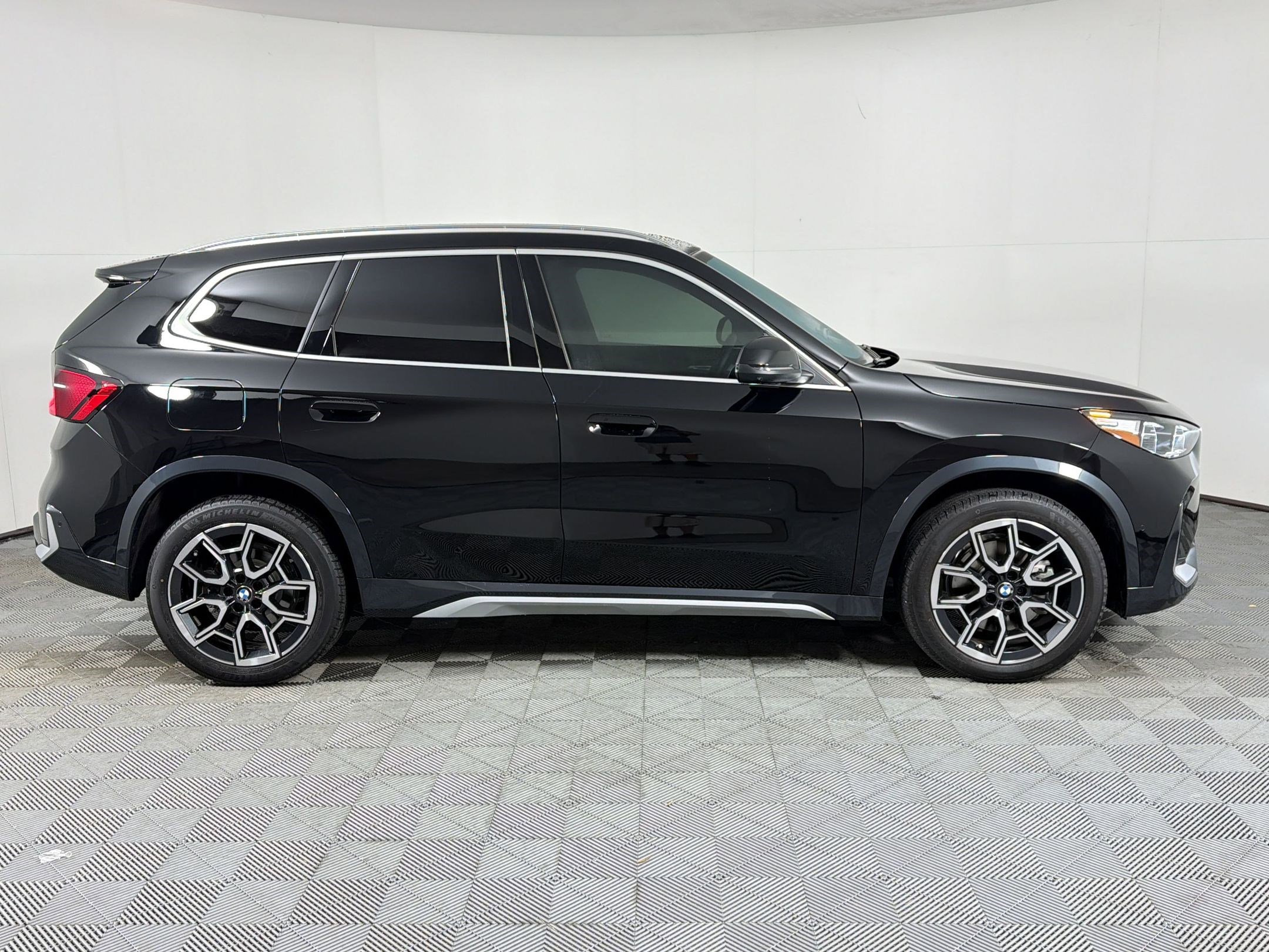 Used 2026 BMW X1 xDrive28i w/ Technology Package AWD/4WD image 8