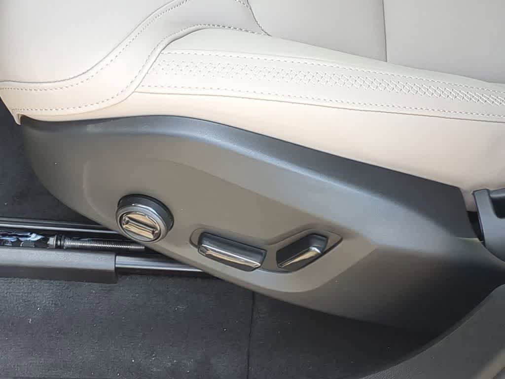 New 2026 Volvo XC60 T8 Plus w/ Protection Package Premier AWD/4WD image 16