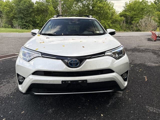 Used 2016 Toyota RAV4 Limited image 2