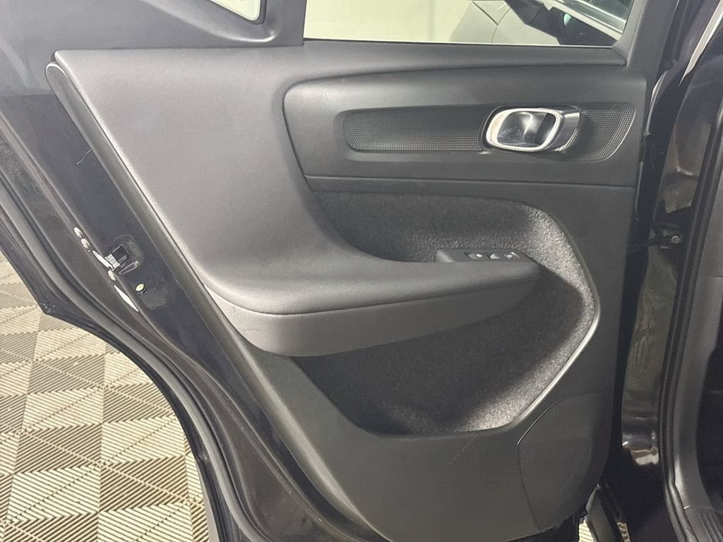 Used 2024 Volvo XC40 B5 Core AWD/4WD image 20