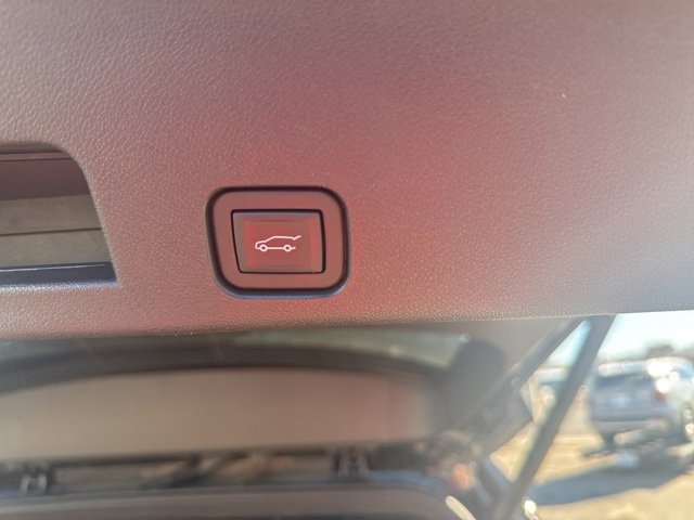 Used 2024 Chevrolet Traverse Z71 image 15