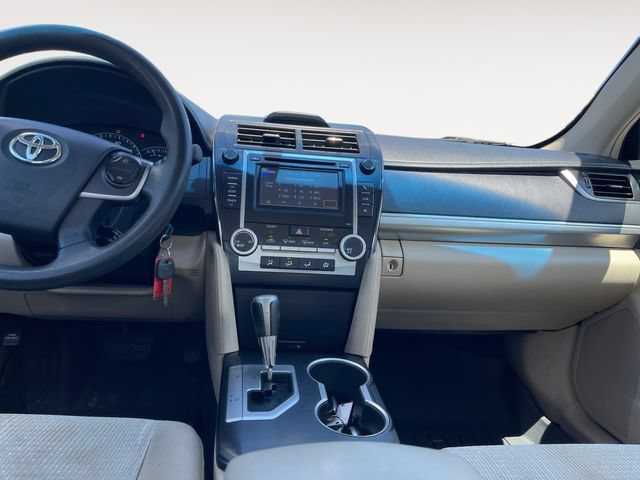 Used 2012 Toyota Camry LE FWD image 11