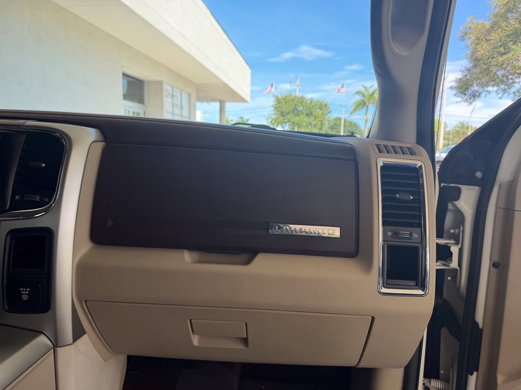 Used 2018 RAM 3500 Laramie RWD image 28