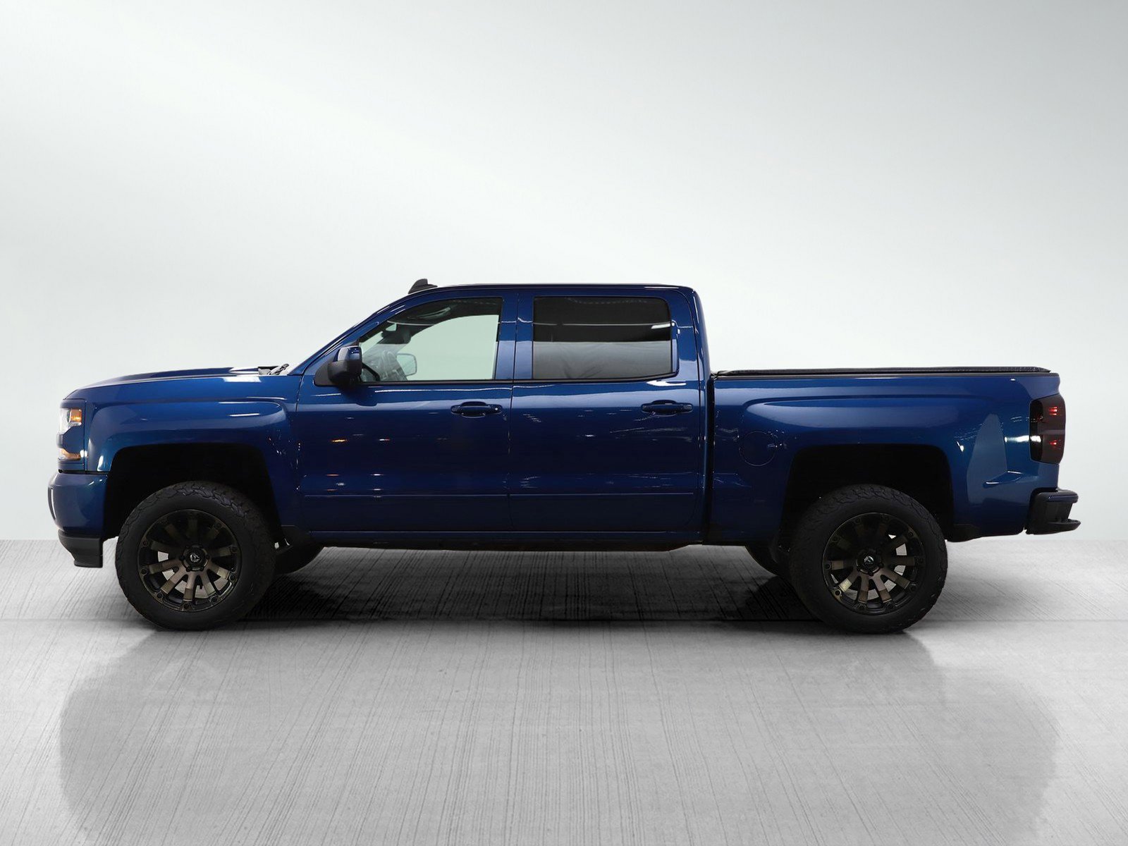 Used 2018 Chevrolet Silverado 1500 LT w/ All Star Edition image 2