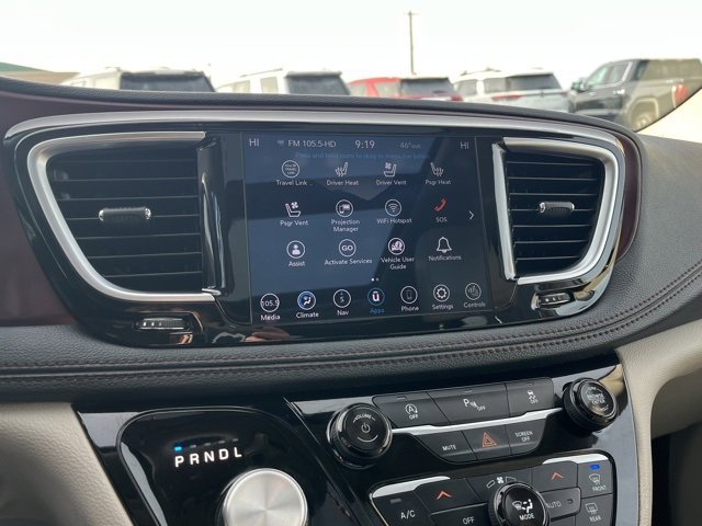 Used 2020 Chrysler Pacifica Limited image 45