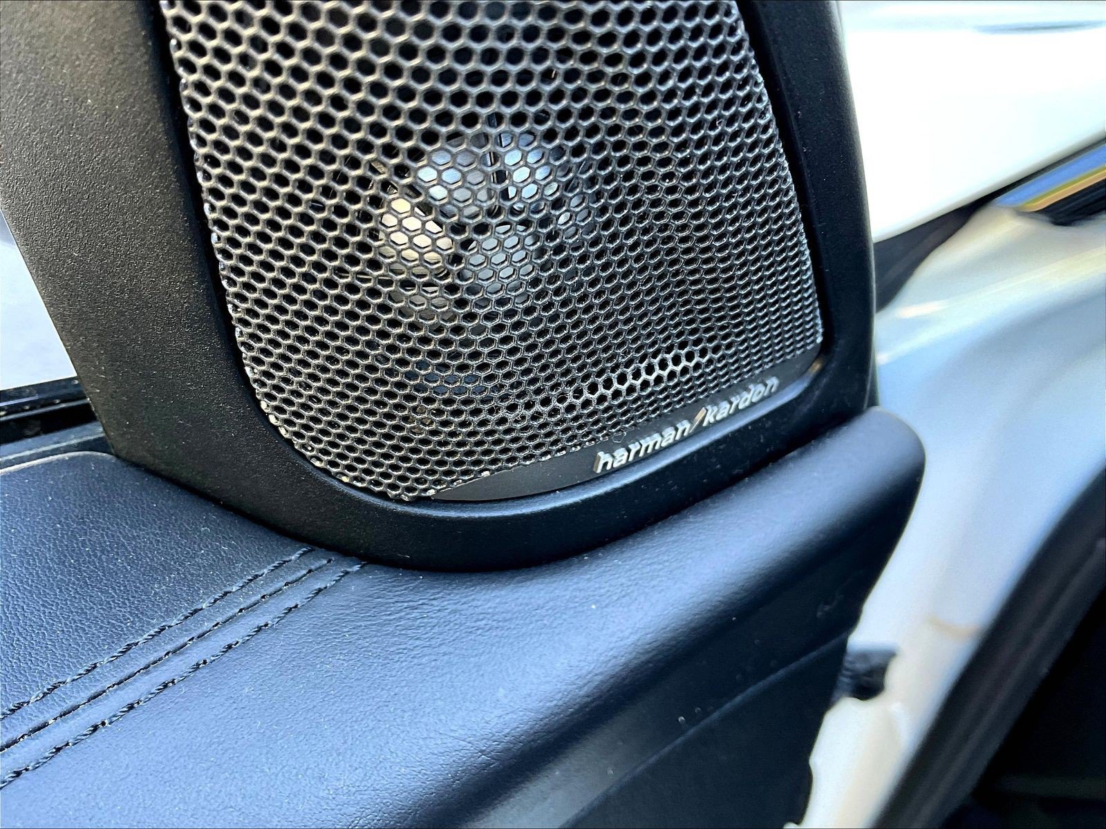 Used 2017 BMW M3 RWD image 38