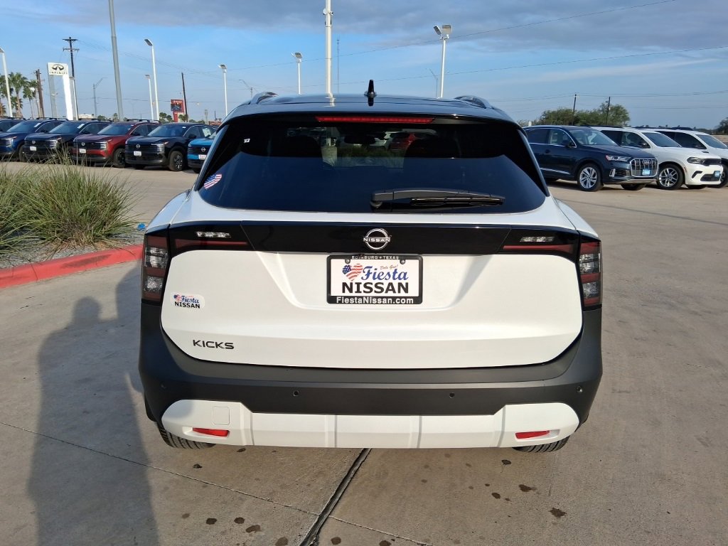 New 2026 Nissan Kicks SV image 5