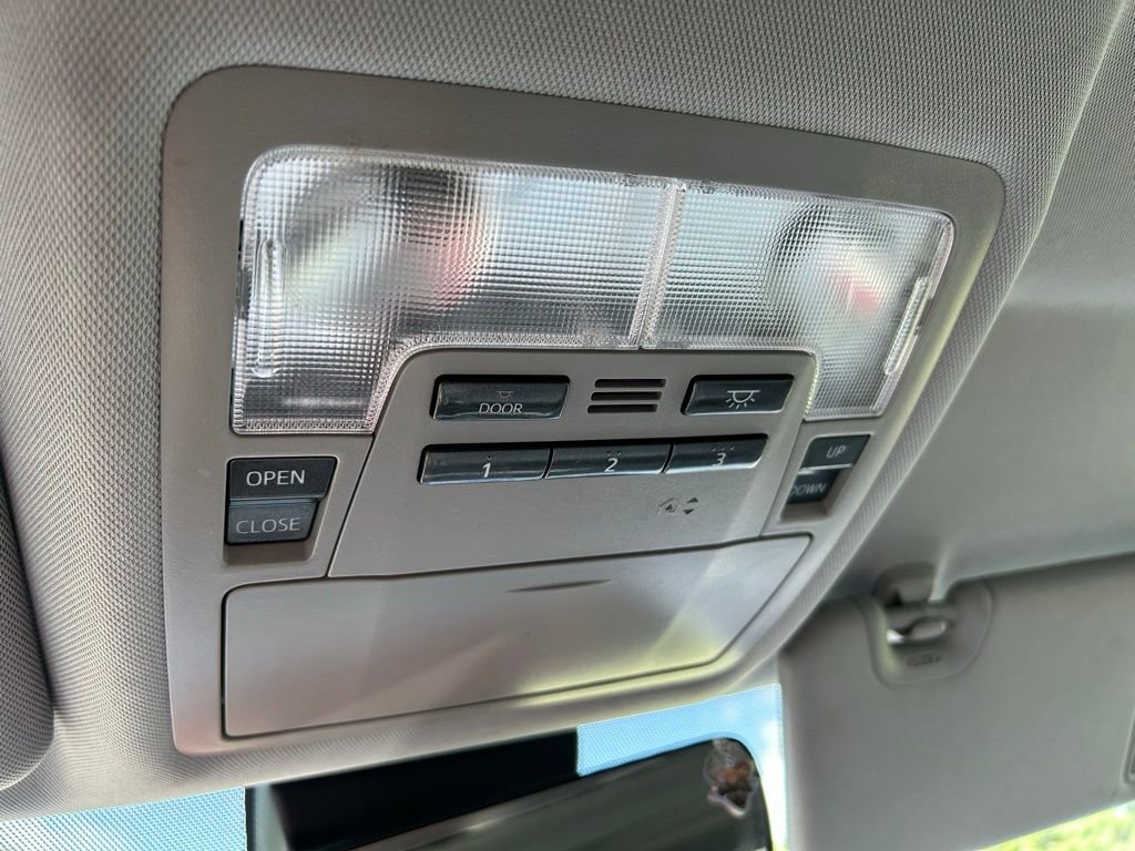 Used 2018 Toyota Highlander XLE FWD image 31