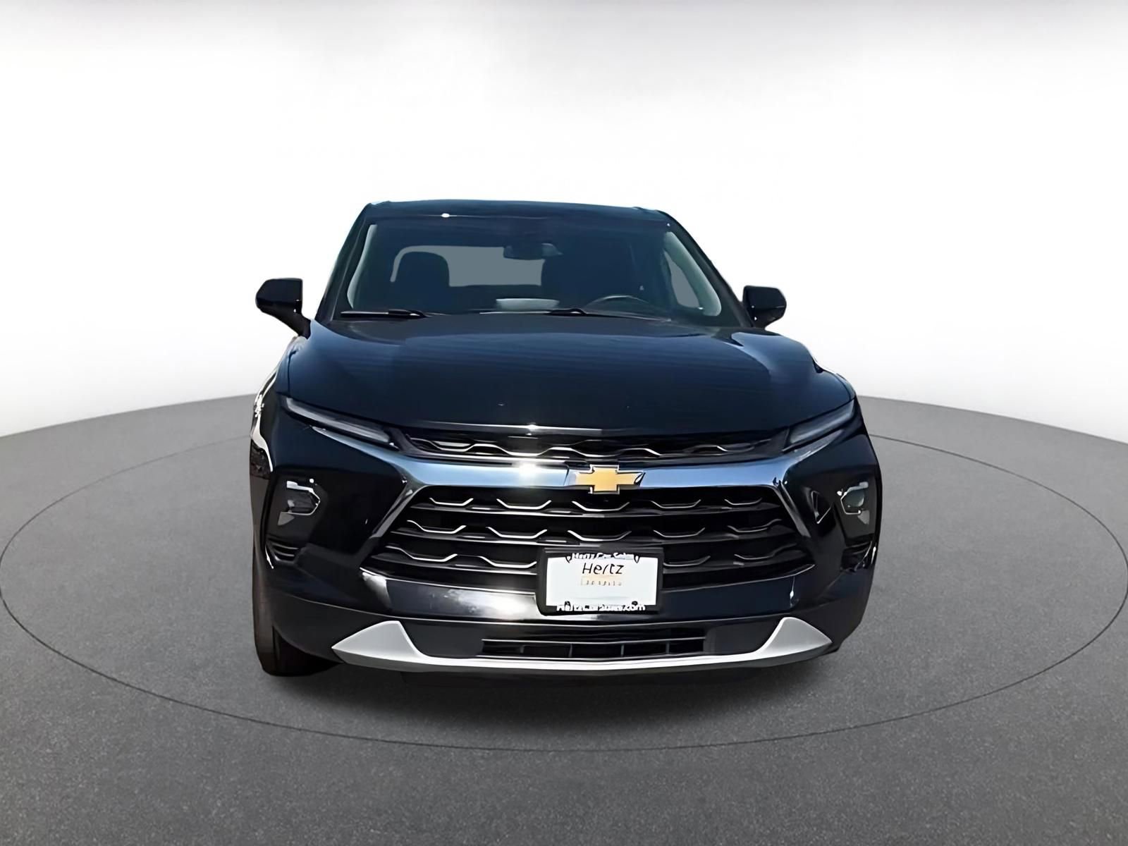 Used 2025 Chevrolet Blazer LT FWD image 4