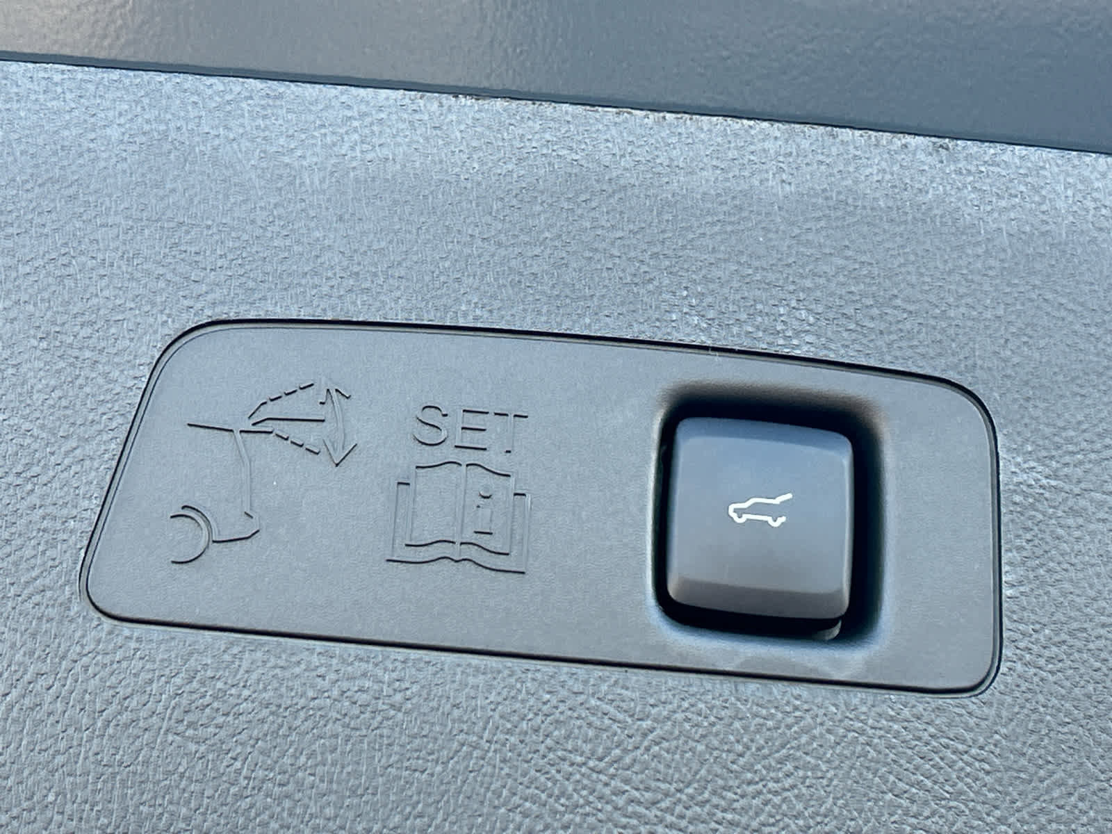 New 2026 Lincoln Corsair Premiere image 9