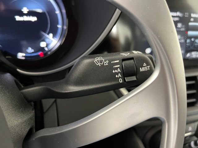 Used 2025 Alfa Romeo Giulia AWD w/ Veloce Package AWD image 24