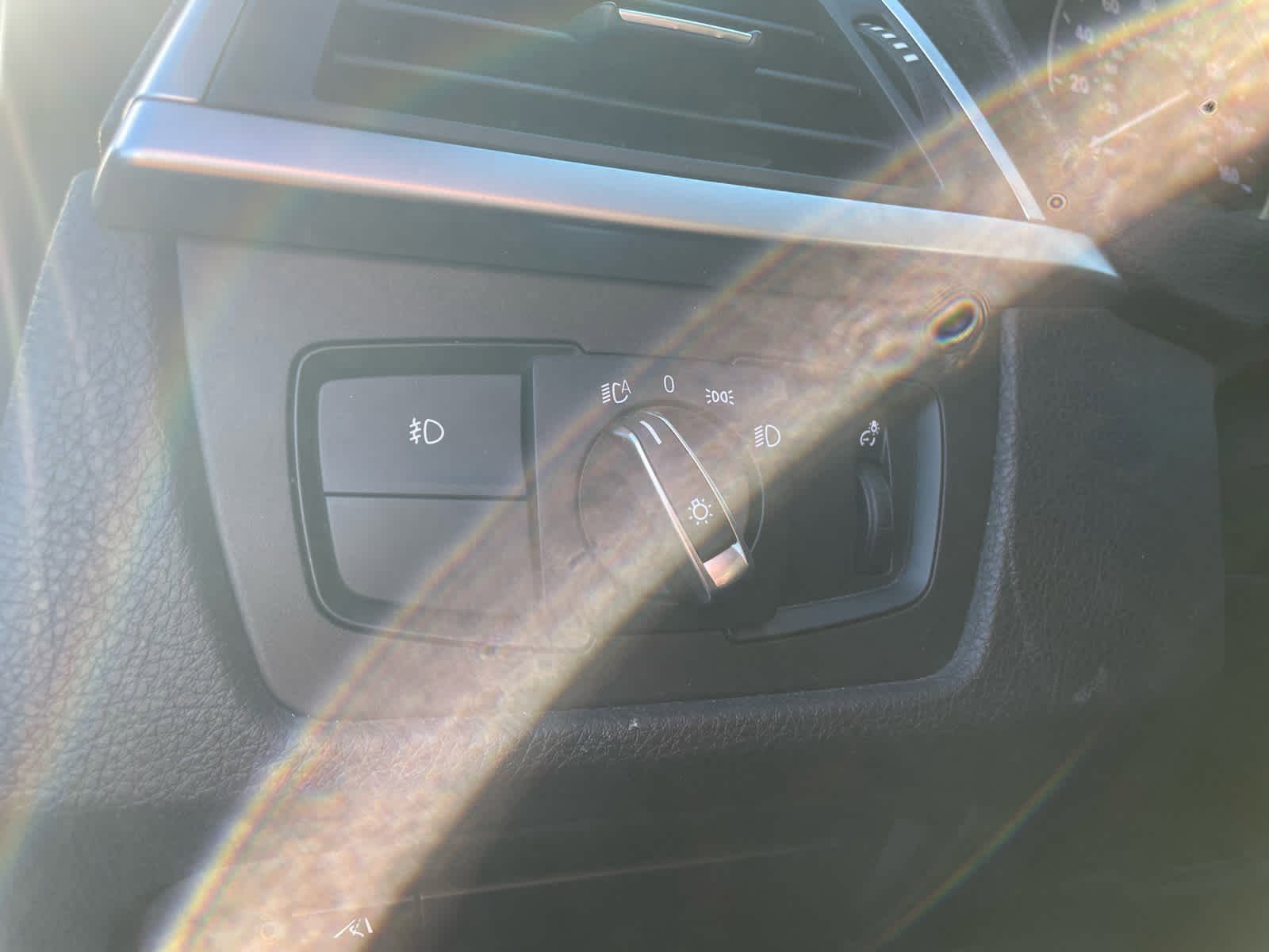 Used 2018 BMW 330i Sedan w/ Convenience Package image 28