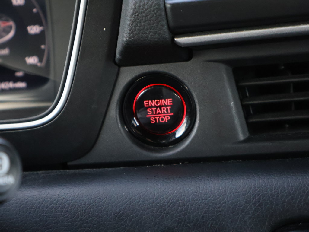 Certified 2025 Honda Pilot Black Edition image 28