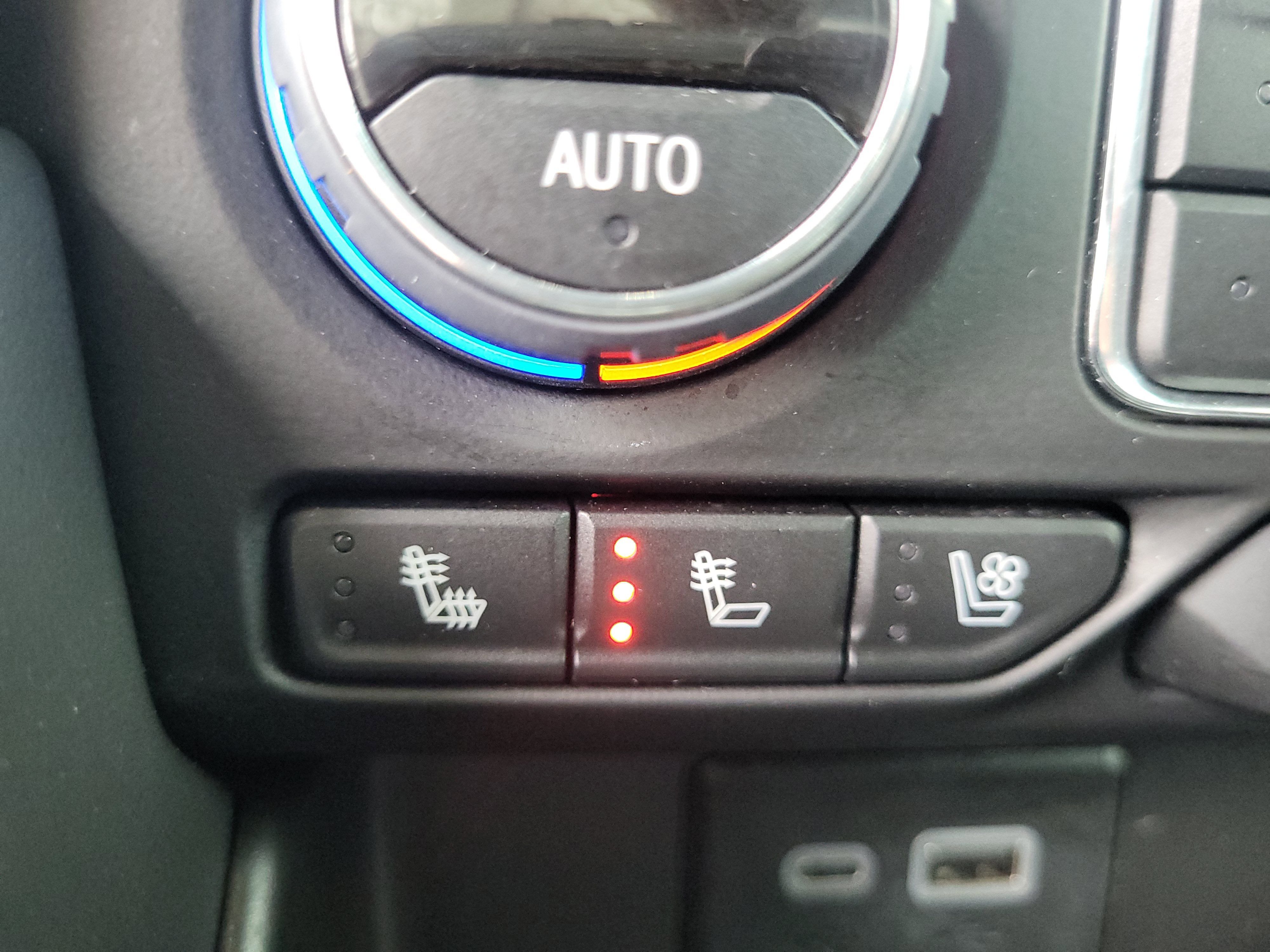 Certified 2023 Chevrolet Suburban High Country image 32