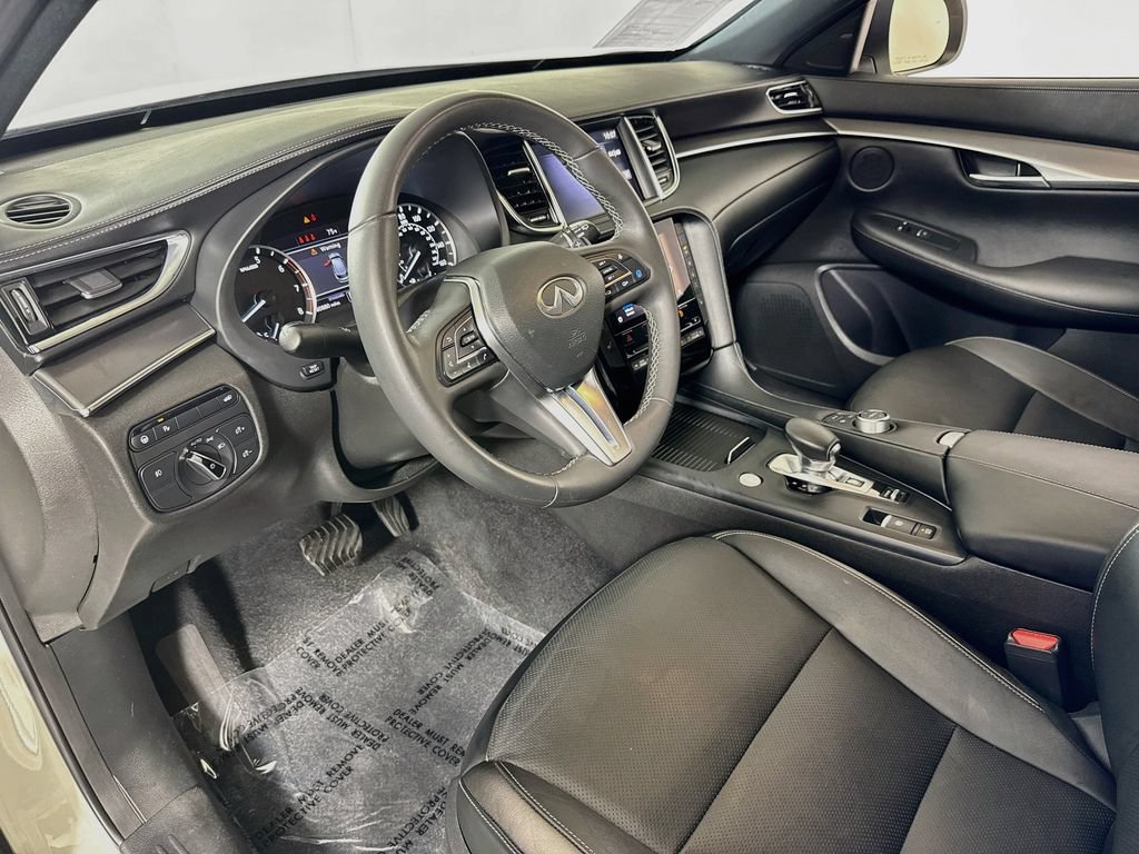 Used 2022 INFINITI QX50 Luxe w/ Appearance Package AWD/4WD image 9