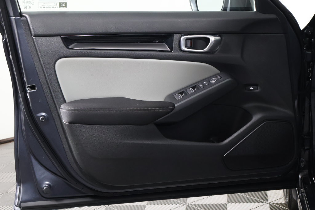 Used 2025 Honda Civic Sport image 12