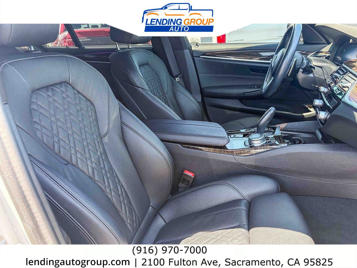 Used 2021 BMW 530i w/ M Sport Package RWD image 15