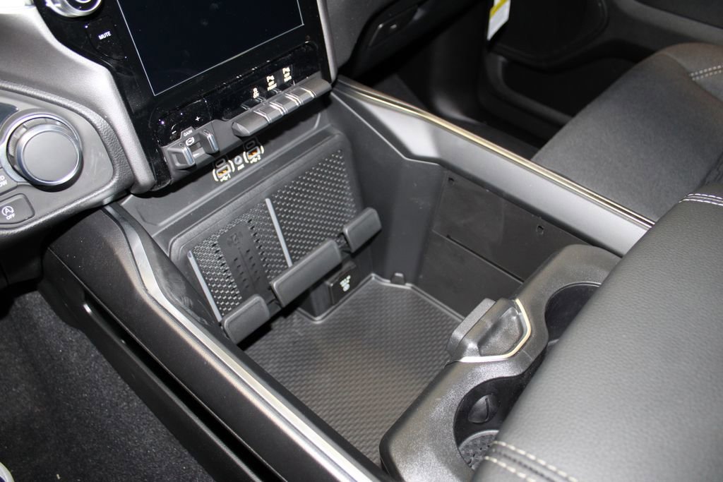 New 2026 RAM 1500 4x4 Crew Cab image 20