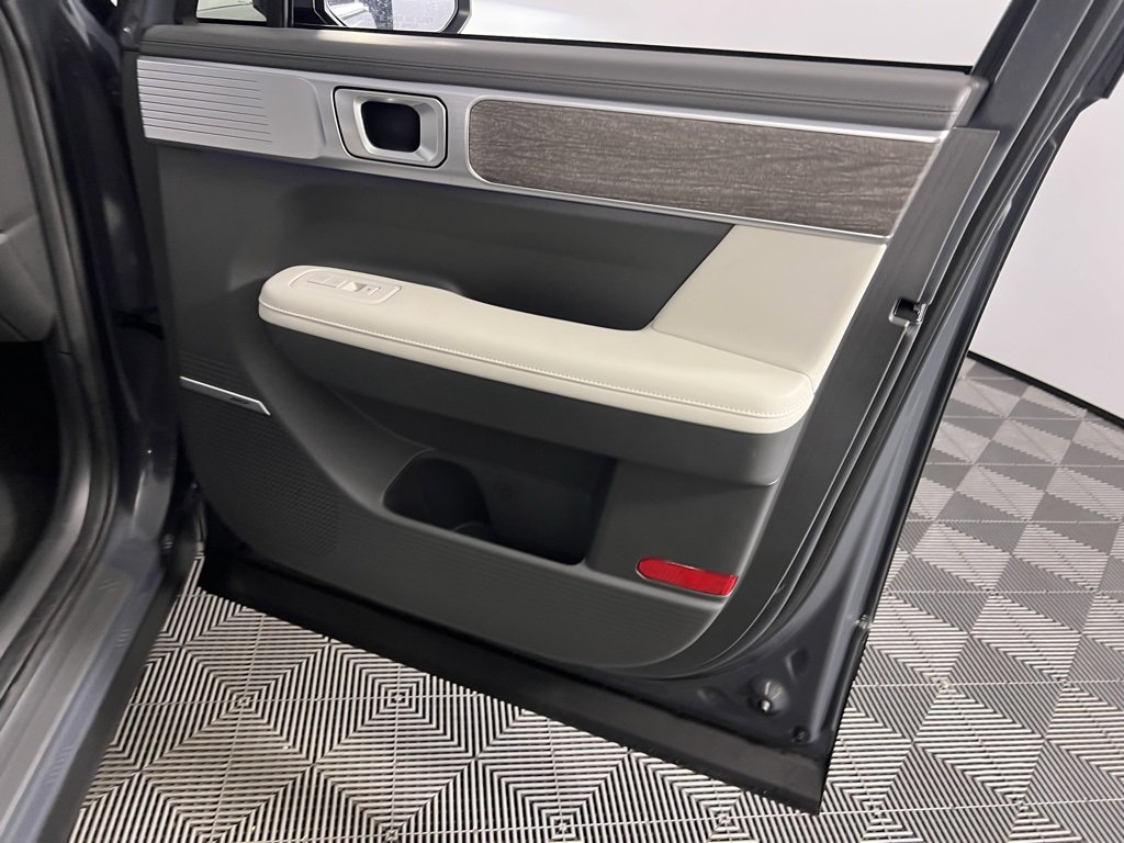 Used 2024 Hyundai Santa Fe Limited image 43