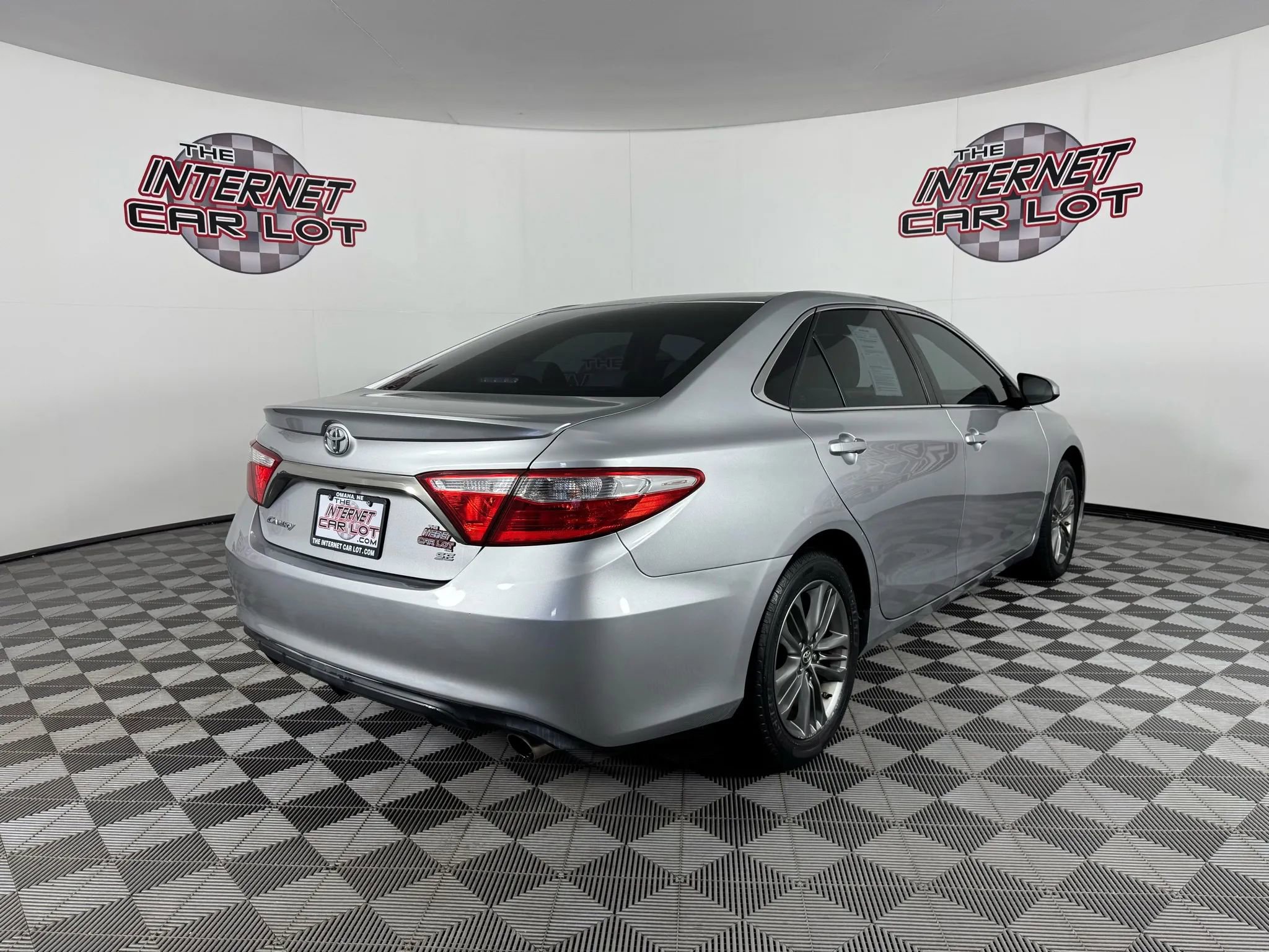Used 2017 Toyota Camry SE image 7