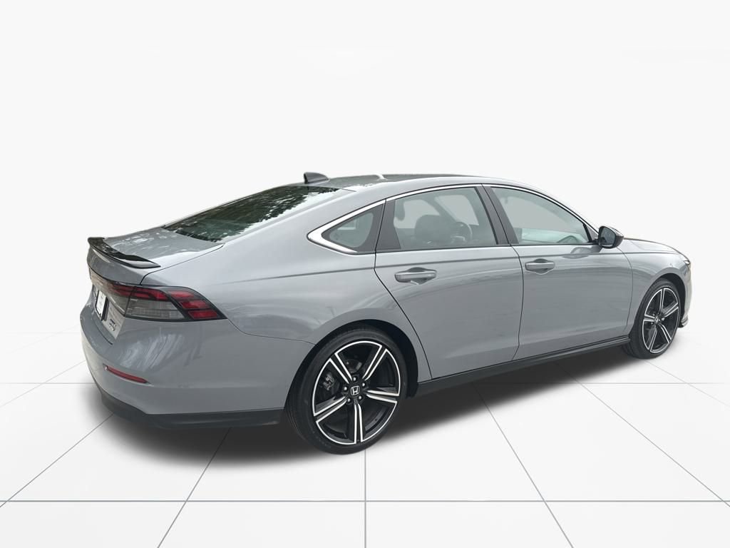Certified 2025 Honda Accord Sport image 9