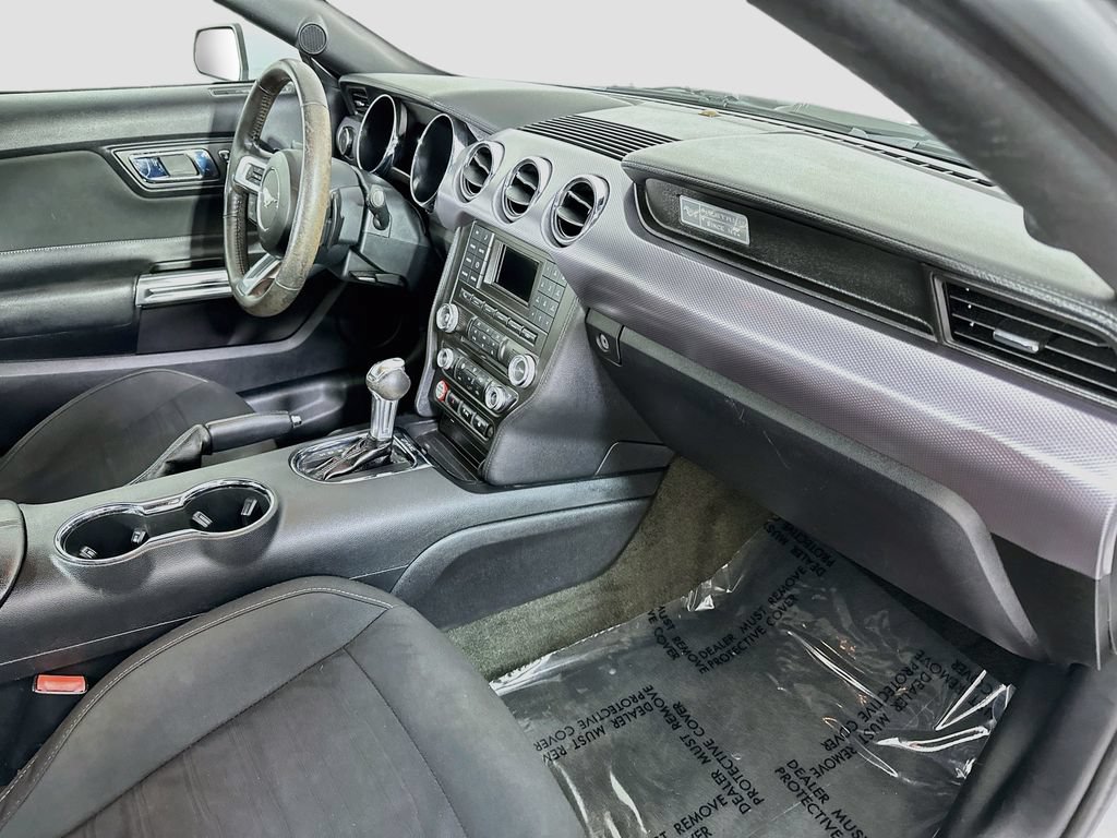 Used 2016 Ford Mustang Coupe RWD image 27