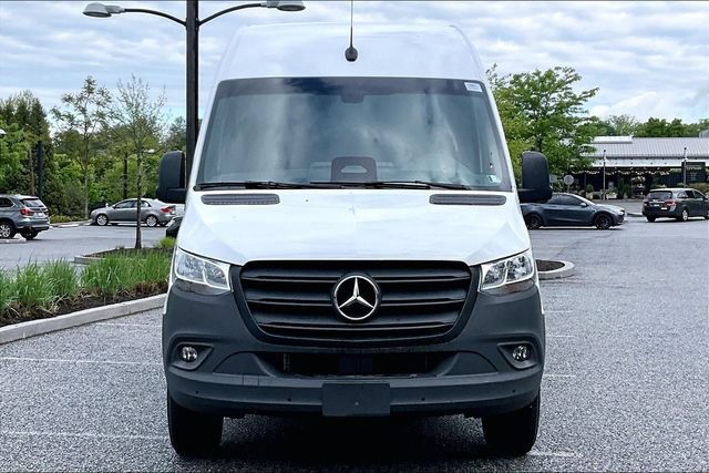 Used 2025 Mercedes-Benz Sprinter 2500 image 14