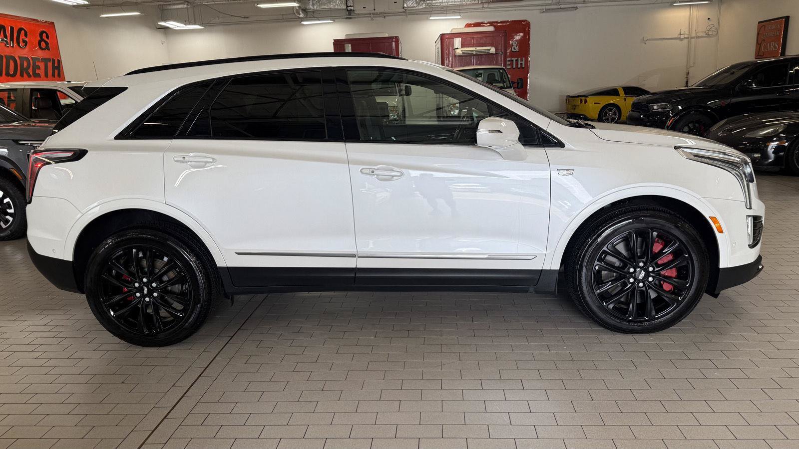 Used 2023 Cadillac XT5 Sportv w/ Technology Package AWD/4WD image 5