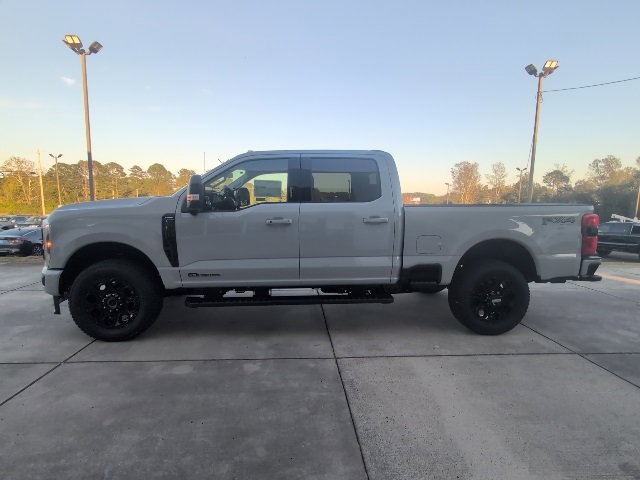 New 2026 Ford F250 Lariat w/ Black Appearance Package image 4