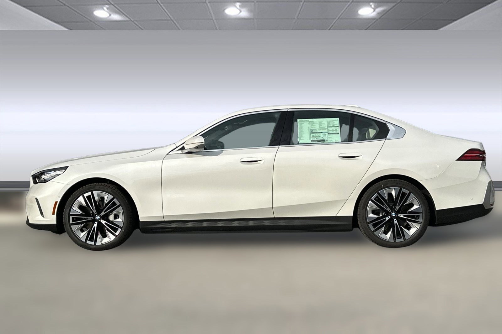 New 2026 BMW i5 eDrive40 image 2