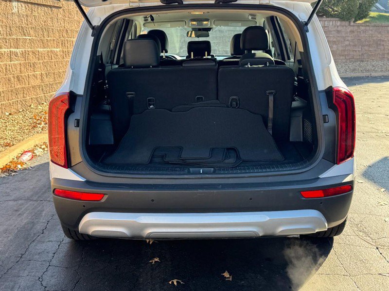 Used 2022 Kia Telluride LX image 9