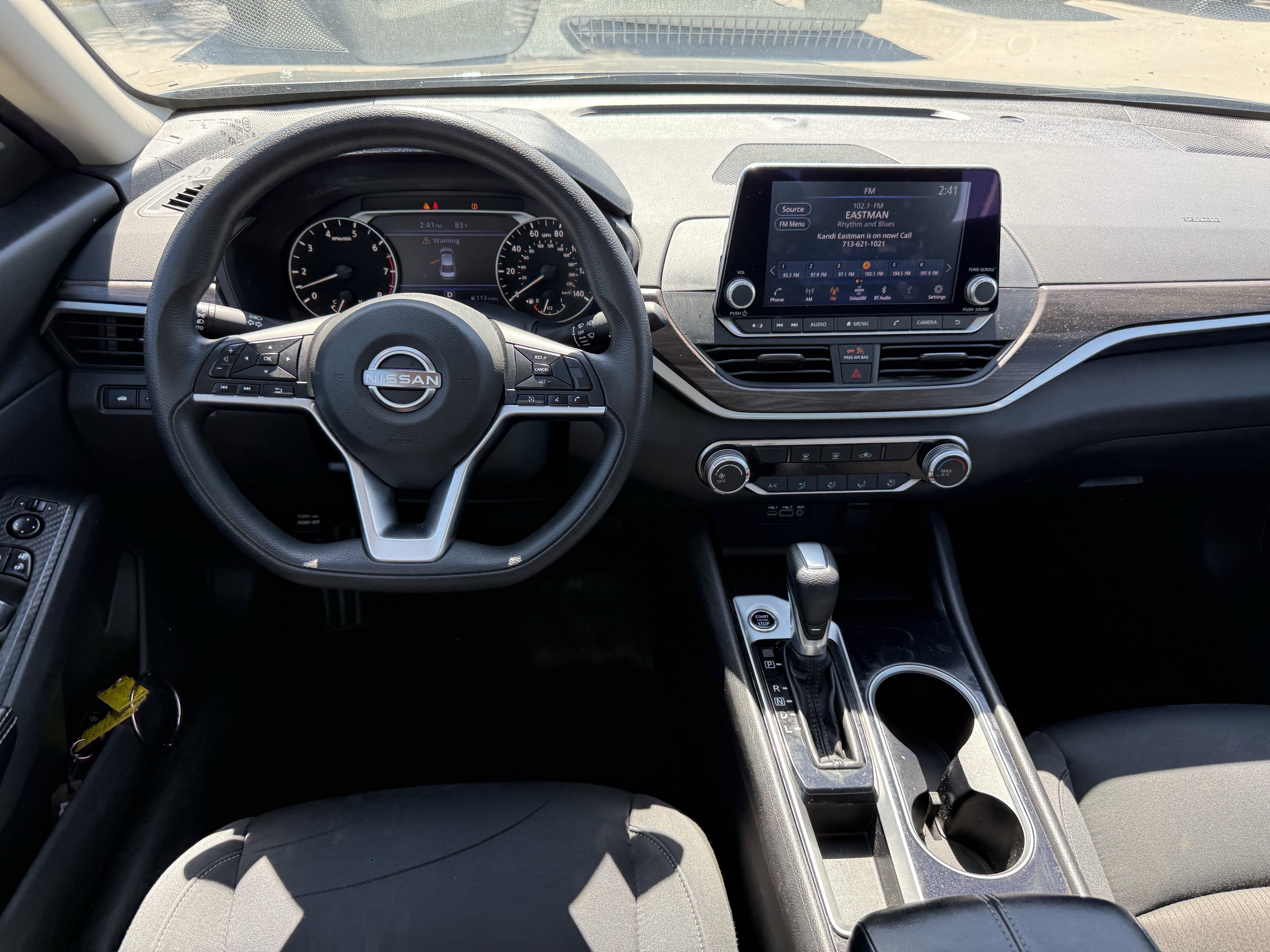 Used 2024 Nissan Altima 2.5 SV image 14